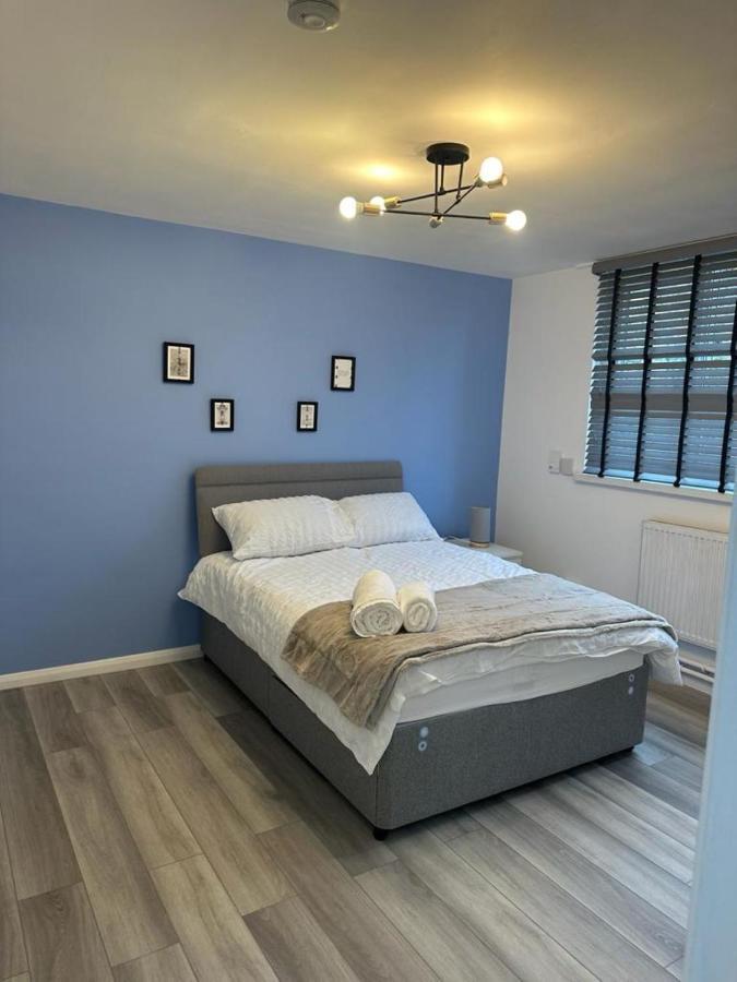 Stylish Apartment At Carlton Grove London Exterior foto