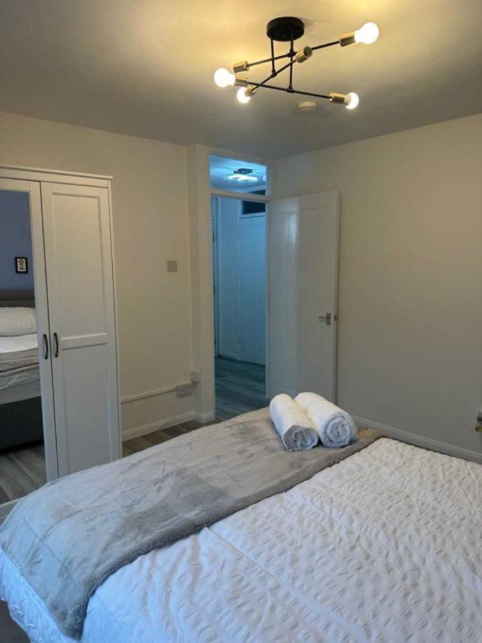 Stylish Apartment At Carlton Grove London Exterior foto